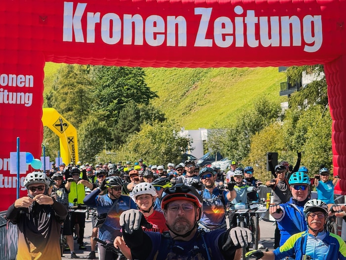 Die Stimmung vor dem Start ist ausgelassen.