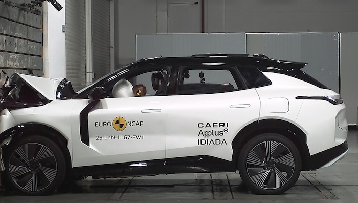 Lynk & Co 08