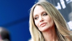 Am roten Teppich wirkte Angelina Jolie bereits nachdenklich – sie kam mit einem sehr ernsten ...