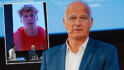 Turnierdirektor Herwik Straka freut sich über Jannik Sinner bei den Erste Bank Open 2025 in ...