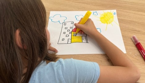 Die Sonne sollte im Kinderdorf für Mädchen und Buben scheinen, denen dort ein Zuhause, ...