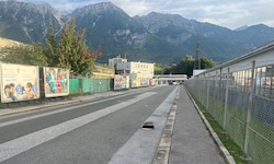 Die nächtliche Kurzparkzone hat tagsüber die Dauerparker in der Rossau „verjagt“ – im Bild die ...