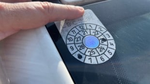 Für die beiden Autos hätte es kein Pickerl (Symbolbild) geben dürfen.