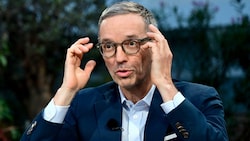 FPÖ-Bundesparteiobmann Herbert Kickl ging im ORF-Sommergespräch auch wieder auf die ÖVP los.