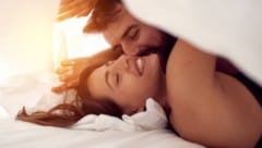 Während die Männer die Woche über recht gleichmäßig, am häufigsten am Sonntag, von sexuellen ...