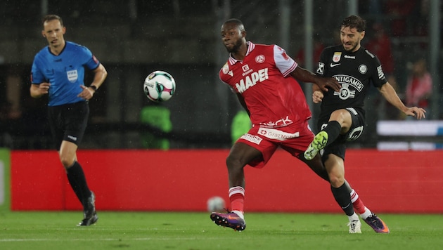 Der GAK um Sadik Fofana (li.) sagt Sturm um Otar Kiteishvili den Kampf an.