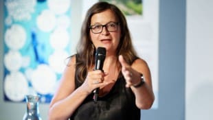 Nach der Wahl hat sie auch die Wiener Linien wieder in ihr Polit-Portfolio aufnehmen können: ...