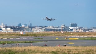 Am Frankfurter Flughafen ist eine Bombe aus dem Zweiten Weltkrieg aufgetaucht.