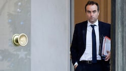Der 39 Jahre alte Sébastien Lecornu, bisher Verteidigungsminister, wird Frankreichs nächster ...