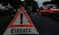 Einsatzkräfte beim Stromausfall in Berin.