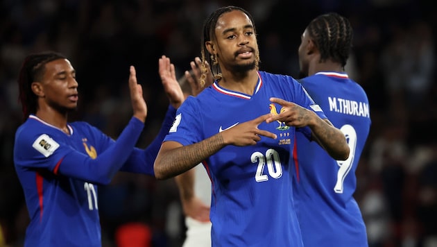 Frankreich zitterte sich zu einem 2:1-Erfolg gegen Island.