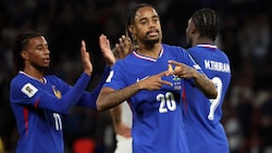 Frankreich zitterte sich zu einem 2:1-Erfolg gegen Island.