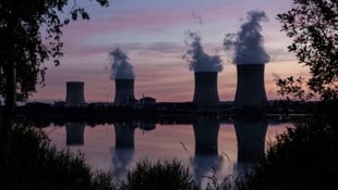 Kernenergie, im Bild das AKW im französischen Cattenom, gilt aufgrund geringer ...