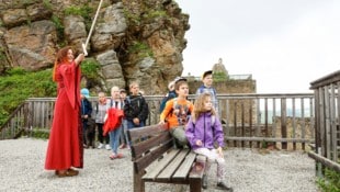 Knisternde Spannung beim Märchensonntag auf der Burgruine Aggstein.