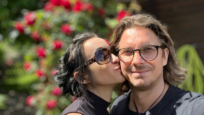 Zweier WG auf der Bühne und im Leben: Nina Stern mit ihrem Franky Wild.