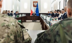 Polens Regierungschef Donald Tusk ruft nach dem Abschuss russischer Kampfdrohnen die ...