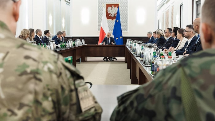 Polens Regierungschef Donald Tusk ruft nach dem Abschuss russischer Kampfdrohnen die ...
