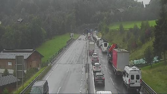 Auch vor dem Bergisel-Tunnel staute es sich.