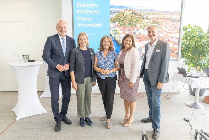 Günter Riegler, Judith Schwentner, Elke Kahr, Doris Kampus und Manfred Eber beim Zukunftsgipfel ...