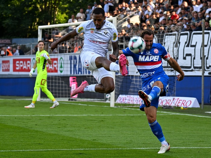 Altachs MArlon Mustapha (l.) meldet sich nach der Länderspielpause zurück.