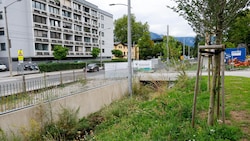 Kein schöner Anblick: Grund wurde getauscht, der Streifen blieb bisher aber ungenutzt.