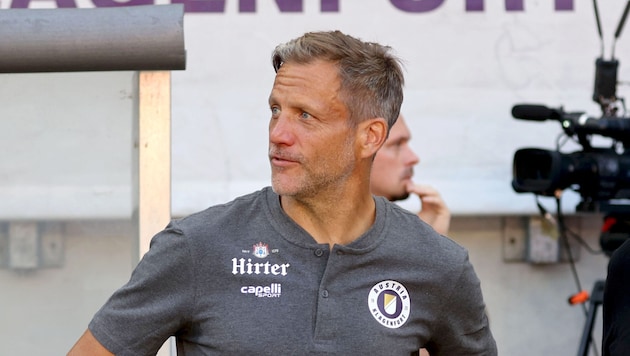 Klagenfurts Trainer Rolf Landerl bestätigte den Abgang.