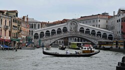 Es handelt sich bereits um den zweiten antisemitischen Vorfall in Venedig innerhalb eines ...