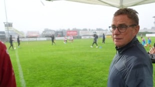 ÖFB-Teamchef Ralf Rangnick trotzte dem Wetter in Leibnitz.