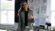 Prinzessin Kate auf Besuch bei der Textil-Industrie, wo auch sie familiäre Wurzeln hat.