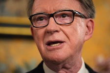 Peter Mandelson stand in Verbindung mit Jeffrey Epstein.