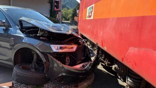 Am Auto entstand ein Totalschaden.