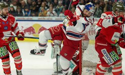 Salzburg in Bozen! Auf solche Szenen müssen sich die Bulls auch südlich des Brenners einstellen.