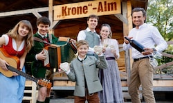 Gute Stimmung beim Aufsteirern in Graz! Tolle Musik, Brauchtum, Handwerk und Kulinarik aus der ...