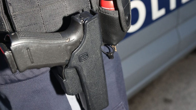 The police fired warning shots during the operation (symbolic image).