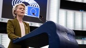 Ursula von der Leyen traf am 12. September auf Europas führende Autobauer, die wegen der ...