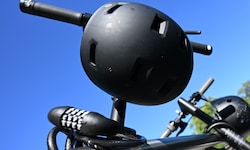 Ab 1. Mai gilt die Helmpflicht auch für E-Scooter-Fahrer – aber nur bis zum 16. Geburtstag