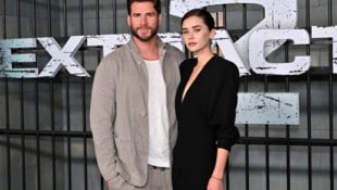 Mit Liam Hemsworth und Gabriella Brooks macht jetzt das nächste Celebrity-Paar ihre Verlobung ...