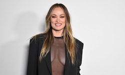 Olivia Wilde wählte ein sehr gewagtes Outfit – und zeigte ungeplant mehr als sie wollte ...
