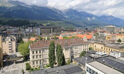 So nah sich die Häuser von Med-Uni und Tirol Kliniken auch stehen, so fern war man sich lange ...