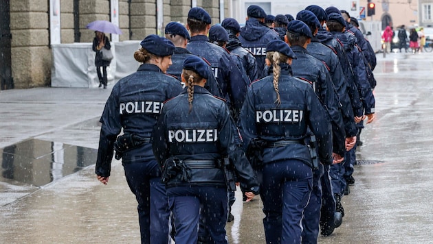 Wer „besondere Leistungen“ erbringt, soll belohnt werden. Mit „mäßiger Motivation“ gibt es ...