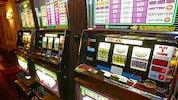 Neben den „klassischen“ Glücksspielautomaten werden vor allem Onlinecasinos und Sportwetten ...