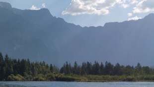 Die Strecke führte vom Almsee (Bild) zum Offensee.