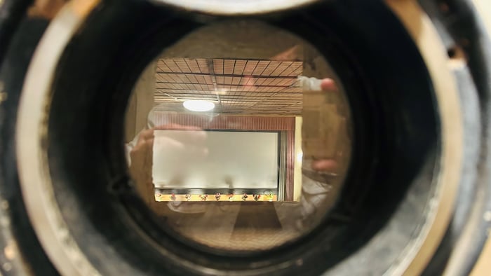 Ausblick vom Vorführraum in den Kinosaal.