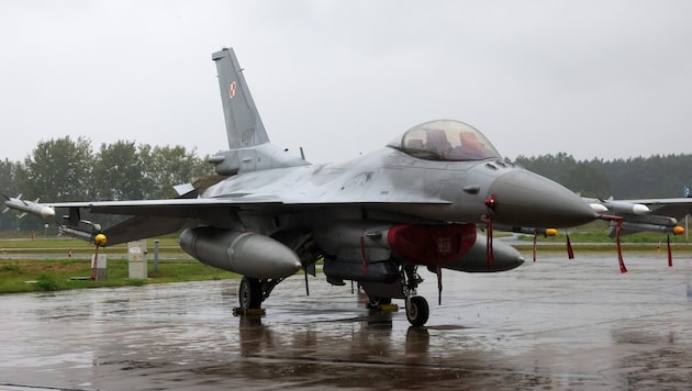 Ein Kampfflugzeug der polnischen Luftwaffe.
