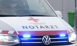 Der grausige Unfall geschah in einer Firma in Guntramsdorf. Für das Opfer kam jede Hilfe zu spät ...