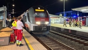 Die Feuerwehr und Rettungskräfte standen im Bahnhof Rattenberg im Einsatz..