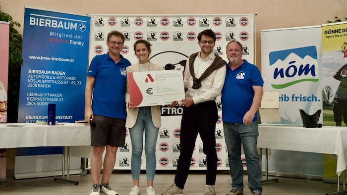 Scheckübergabe an Frau Dr. Heidi Ofner vom Team AKH Forschungslabor Prostatakrebs.