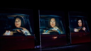 Katharina Blum hoch drei: Katharina Schmalenberg, Lola Klamroth, Rebecca Lindauer © Tommy Hetzel