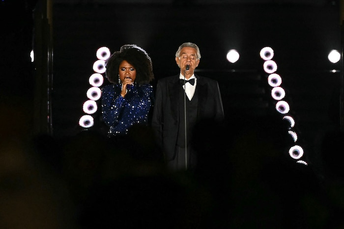 Bocelli, ein Weltstar mit Strahlkraft: Gemeinsam mit Künstlerinnen wie Jennifer Hudson ...