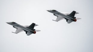 Eine russische Drohne verletzte den rumänischen Luftraum – schnell waren zwei F-16-Kampfjets zur ...